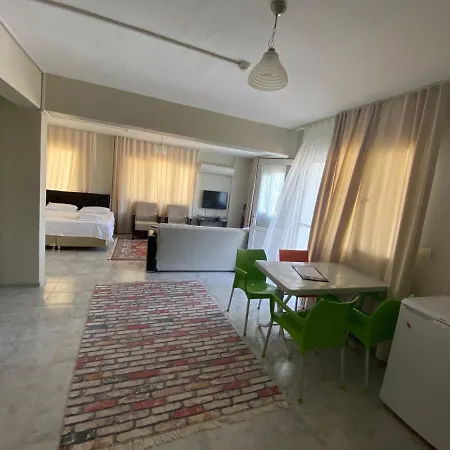 Neseli Bahce Cafe شقة فندقية سفيريهيسار