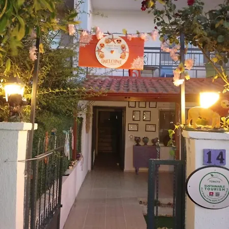 Apartmanhotel Neseli Bahce Cafe *