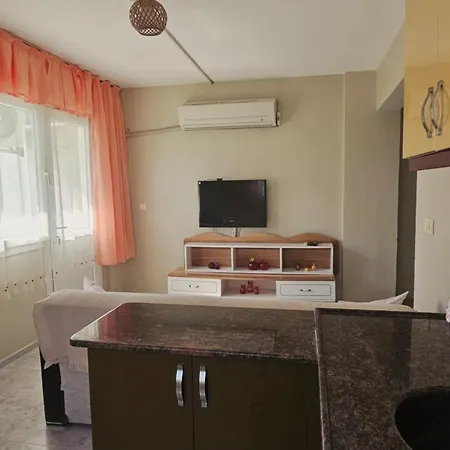 Neseli Bahce Cafe Lägenhetshotell