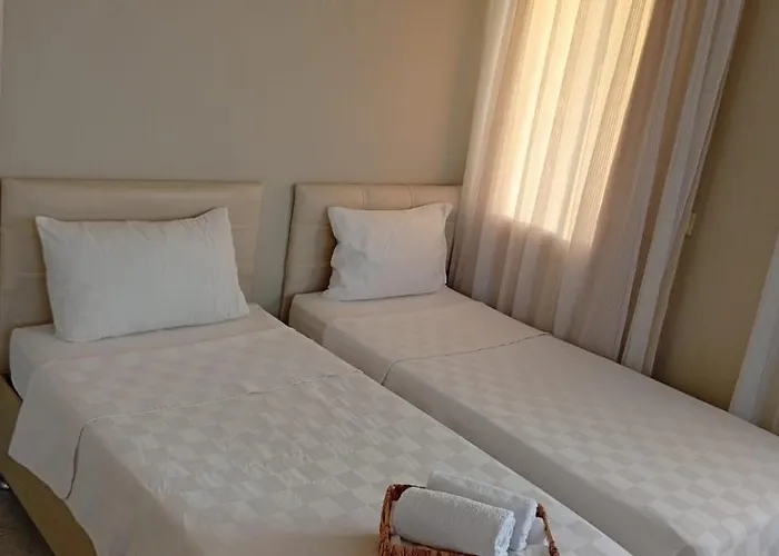 Neseli Bahce Cafe Apartmanhotel Seferihisar